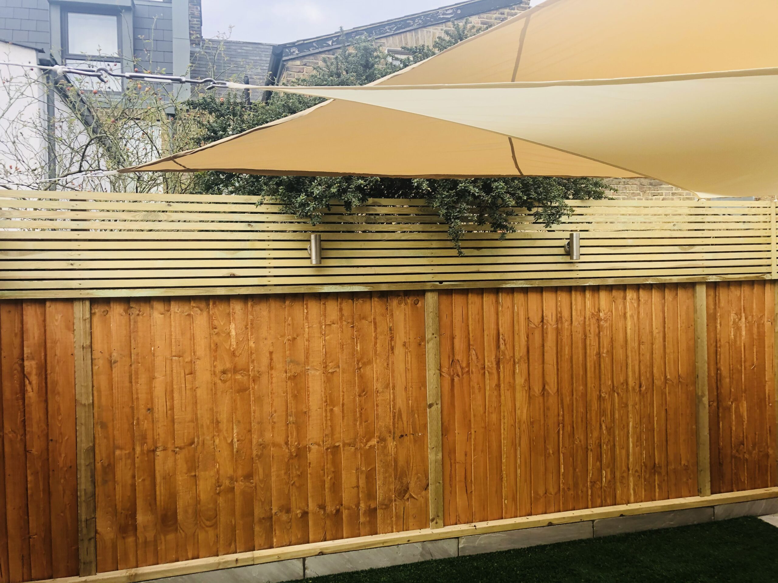 Garden-Fencing-Installation-Repair-London